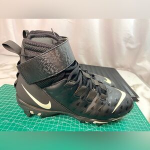 Nike Fast Flex Football Cleats Size 10.5